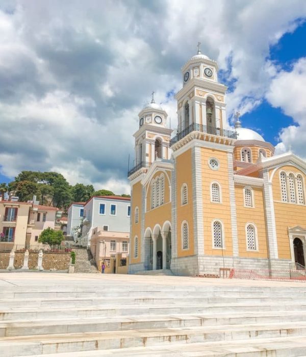 Metropolitan-Church-of-Ypapanti-Kalamata